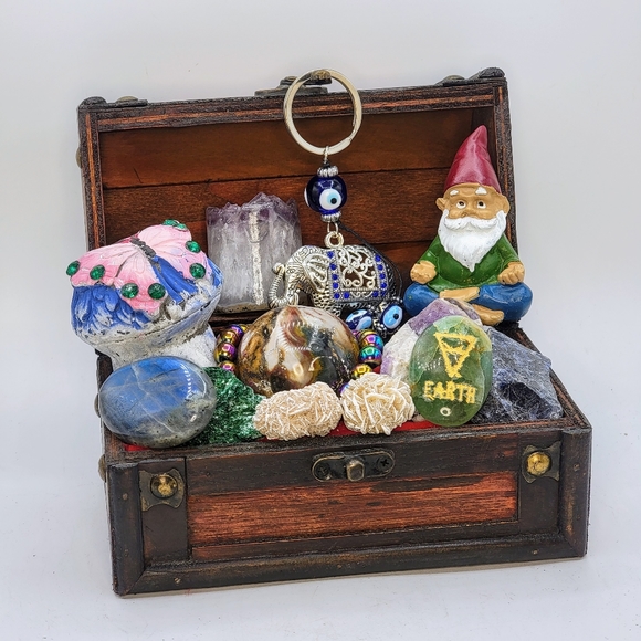 Treasure Chest of Crystals ❤️ - Picture 7 of 10